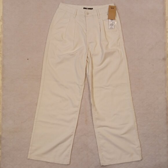 Vans Pants - Vans Alder Relaxed Pleated Pants White Women's Size 29 VN000GA0DJR